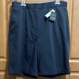 L.L. Bean Women's Navy Flat Front Shorts 9” Size 16